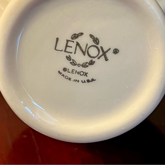 Vintage Lenox Vase Elfin Collection Porcelain with Embossed Leaves 1980s - Picture 9 of 9